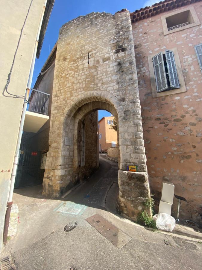 Bel Appartement T1 30M2 Centre Historique Aubagne Bagian luar foto