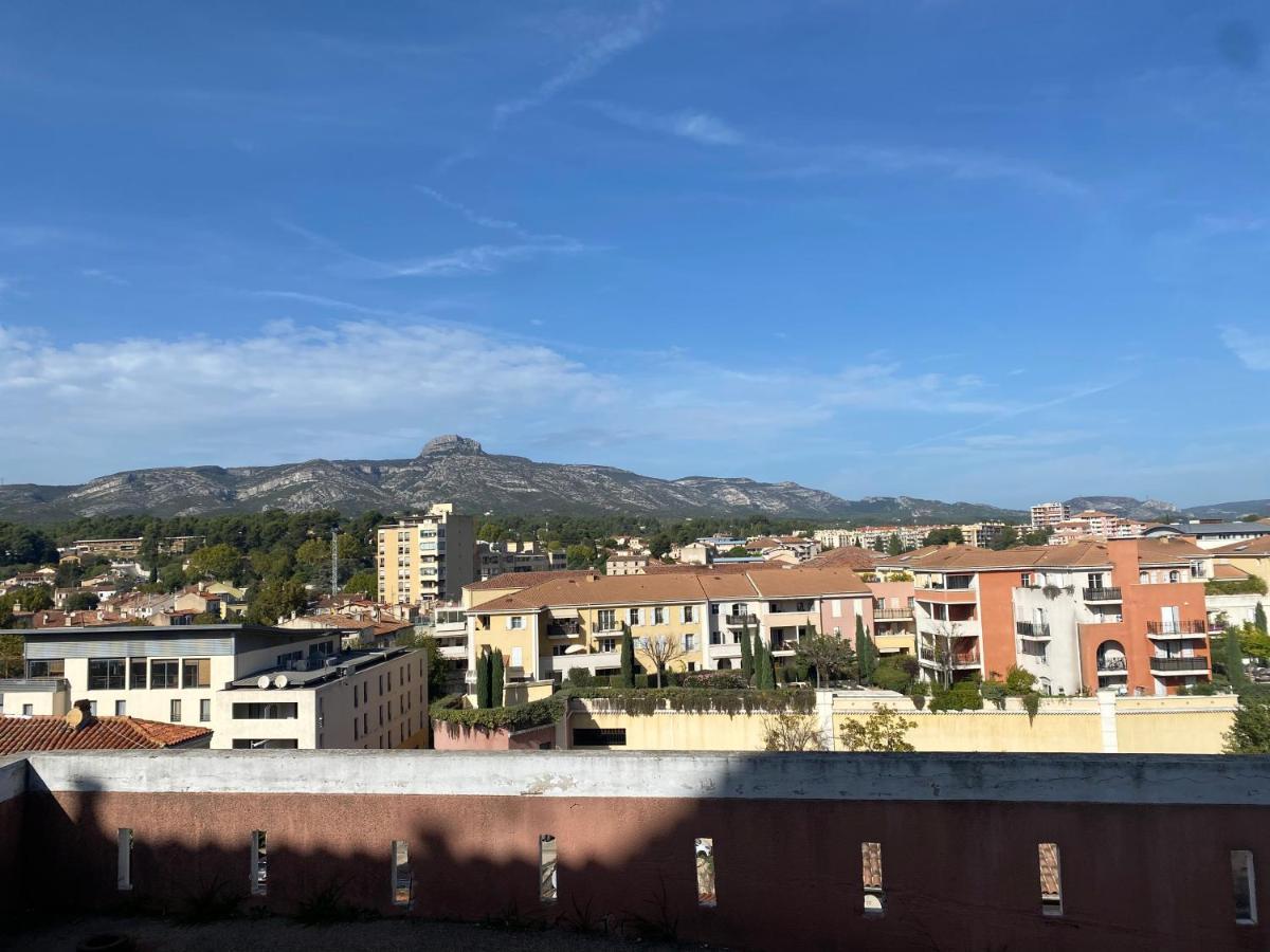 Bel Appartement T1 30M2 Centre Historique Aubagne Bagian luar foto