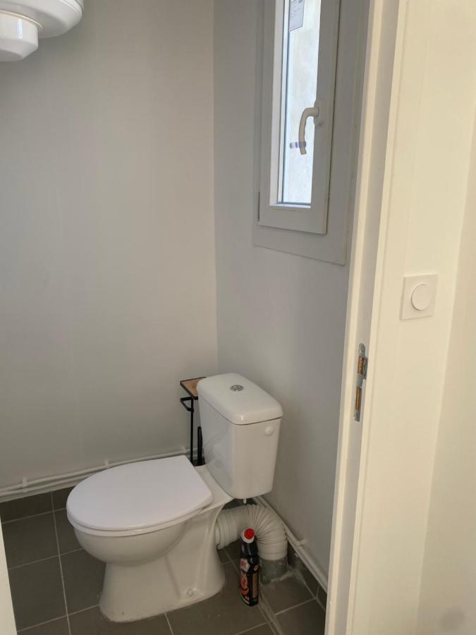 Bel Appartement T1 30M2 Centre Historique Aubagne Bagian luar foto